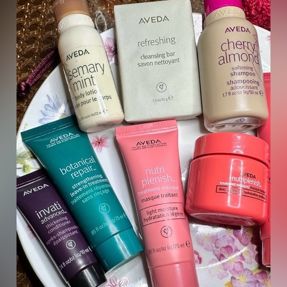 Aveda Deluxe hair and body bundle all new - Picture 7 of 11